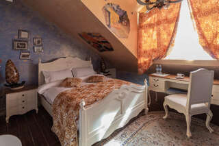 Гостиница Buen Retiro Калининград Стандарт номер  28 STUDIO VAN GOGH-2