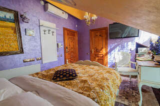 Гостиница Buen Retiro Калининград Стандарт номер 22 STUDIO VAN GOGH IN ARLES-7